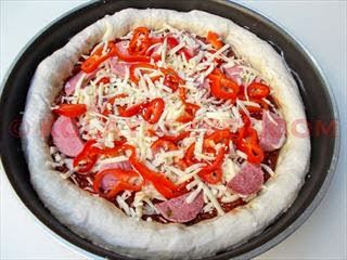 EV YAPIMI PEYNIR KENARLI KARISIK PIZZA 3