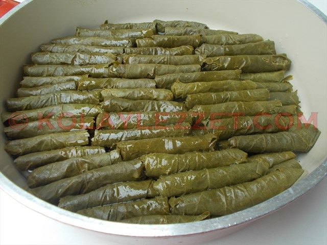 ZEYTINYAGLI YAPRAK SARMA YALANCI DOLMA 3